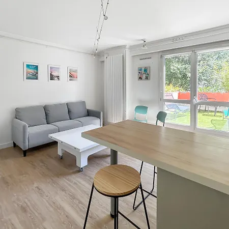 Apartment Confort Et Calme En Terrasse A Deux Pas De Caen